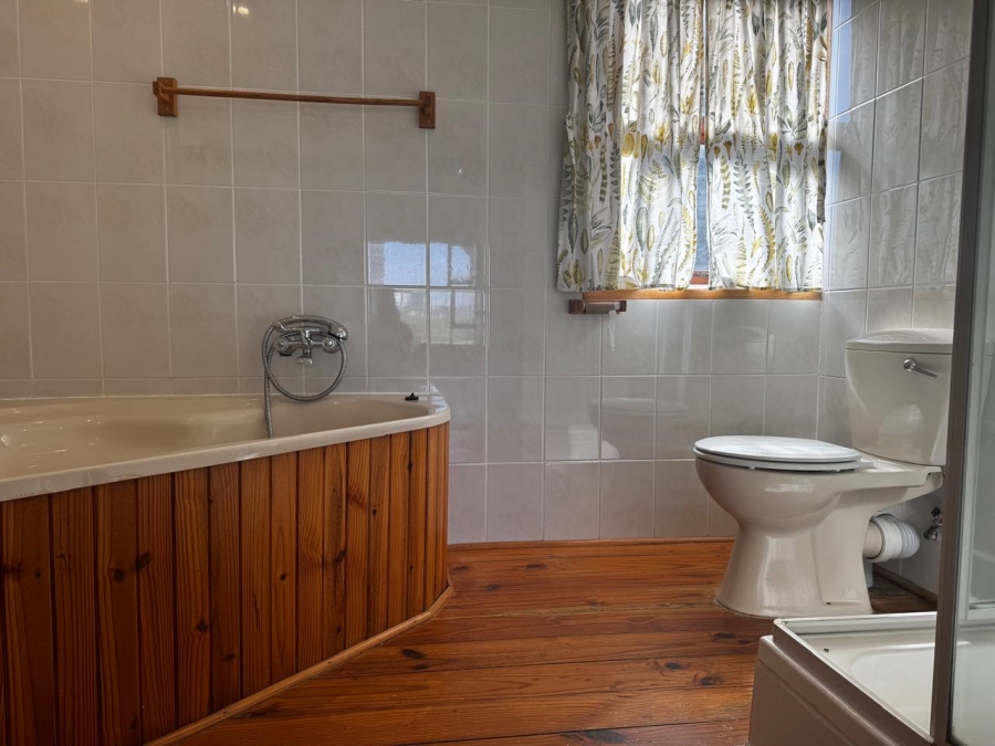 5 Bedroom Property for Sale in Kabeljauws Eastern Cape